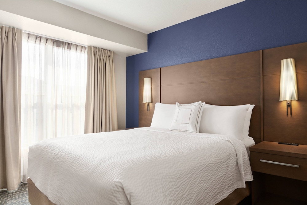 2 Bedrooms, Studio, 2 Double Beds, Accessible