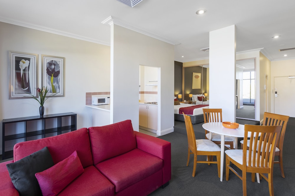 Nesuto Woolloomooloo Apartment Hotel 43/72