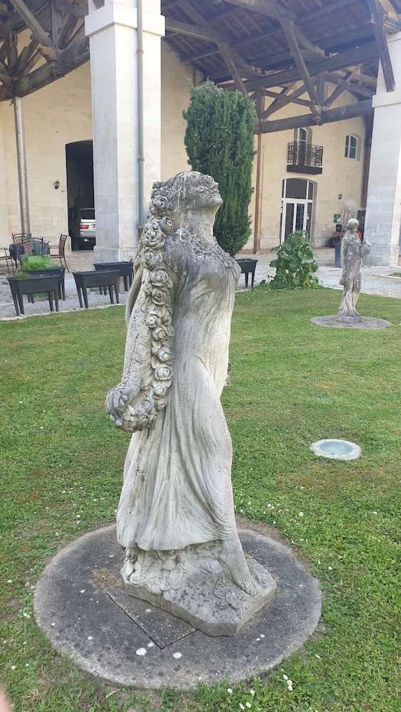 LOGIS DOMAINE DES CHAIS 47/56
