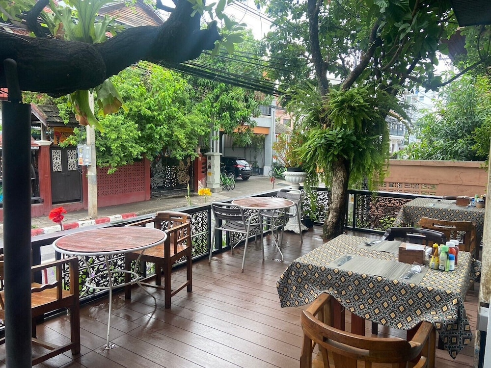 Baan Huen Phen 51/69