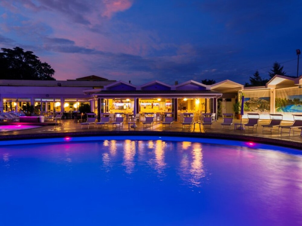 Hotel Mioni Royal San 4/72
