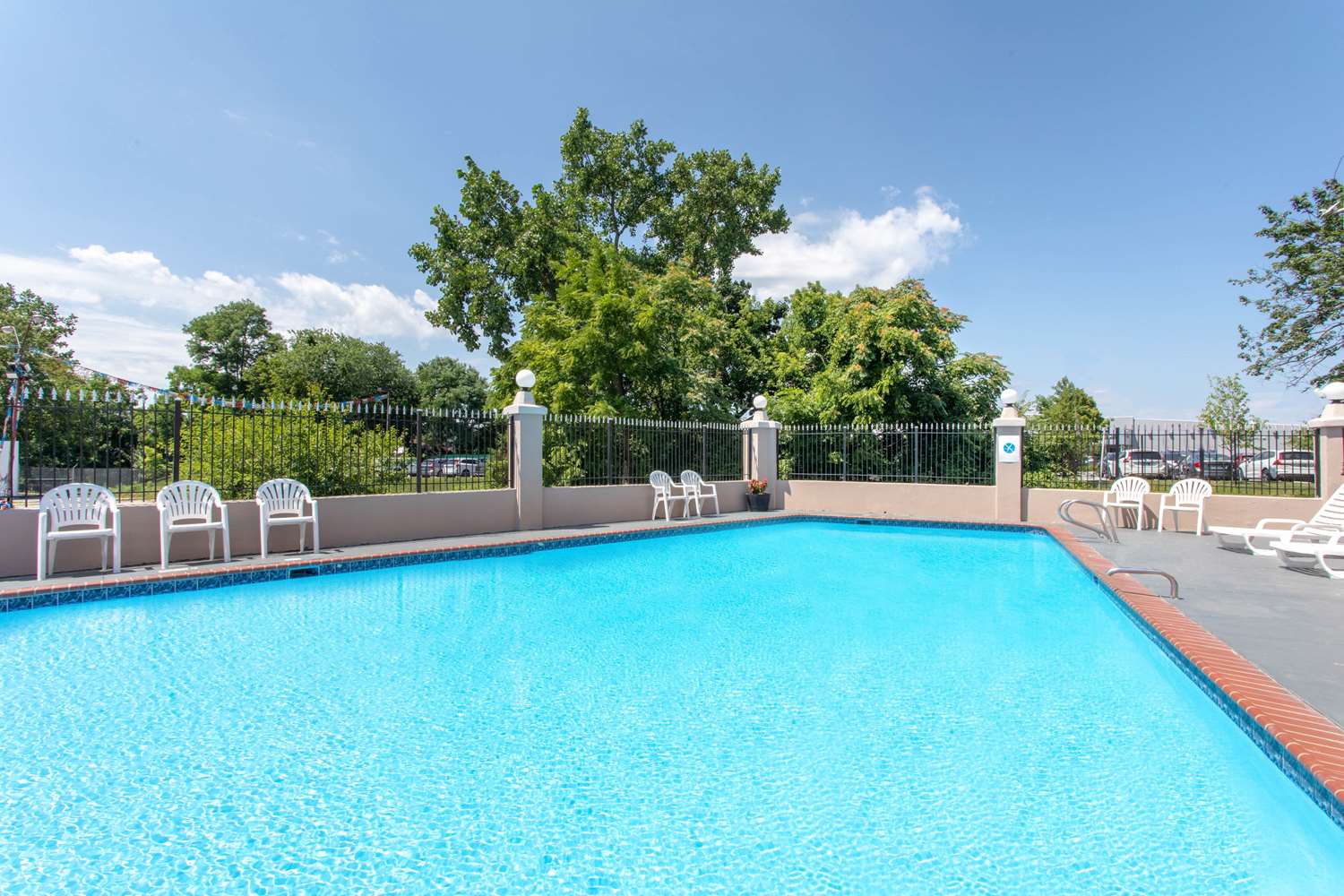 Ramada Limited Cockeysville 14/26