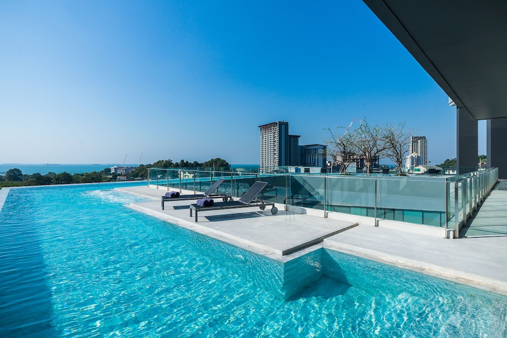 Arize Hotel Sri Racha 44/50