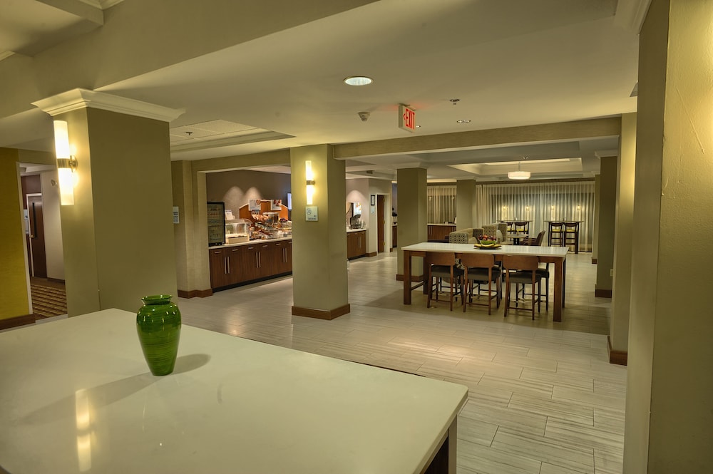 Holiday Inn Express Hotel Suites Pell City 4/71