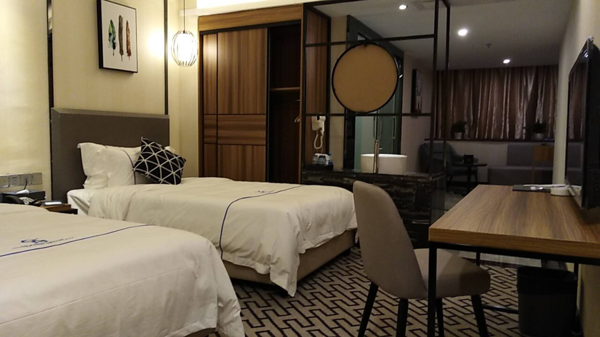 Homies Hotel 15/23