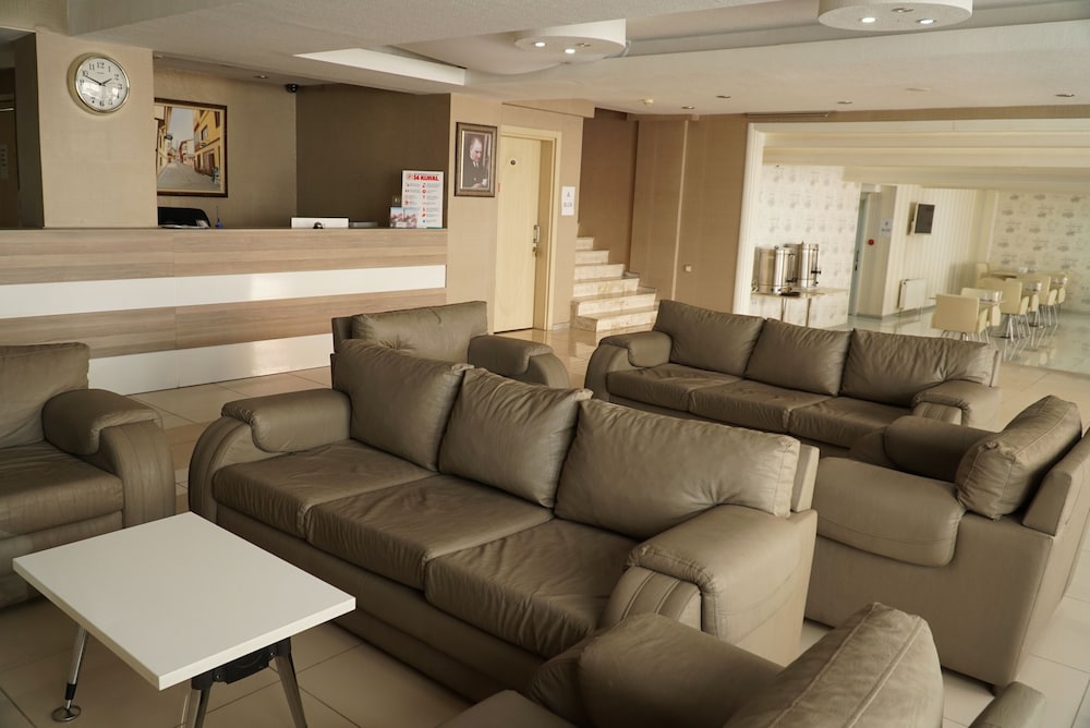 Otel Cinas 18/36