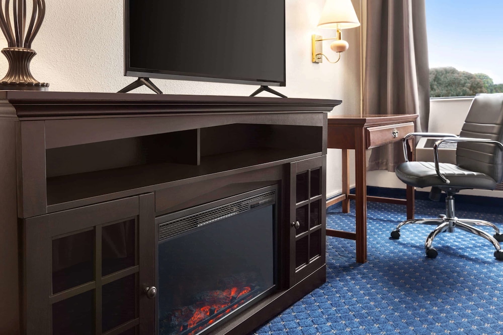 Ramada By Wyndham Arcata 40/43