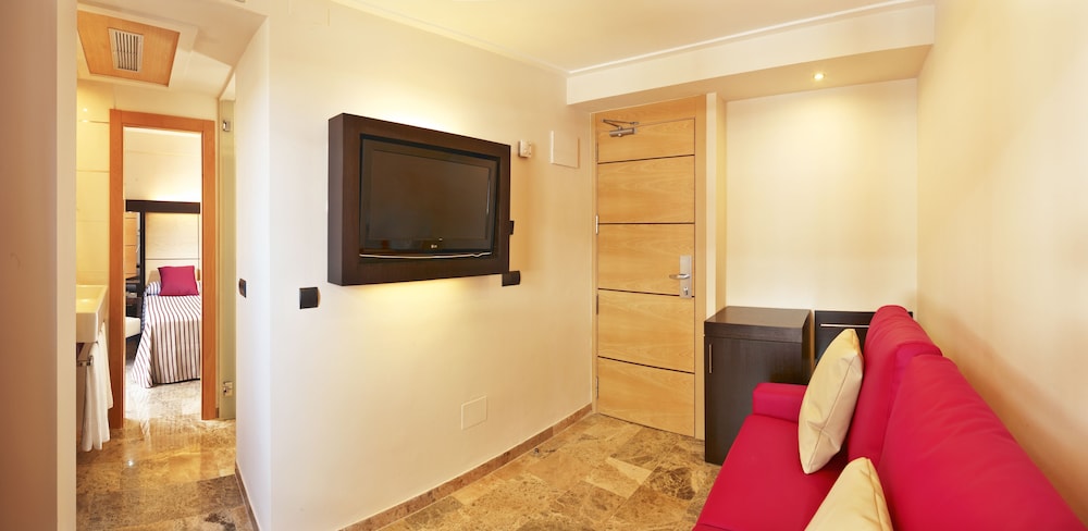 Mediterranean Bay Adults Only 21/49