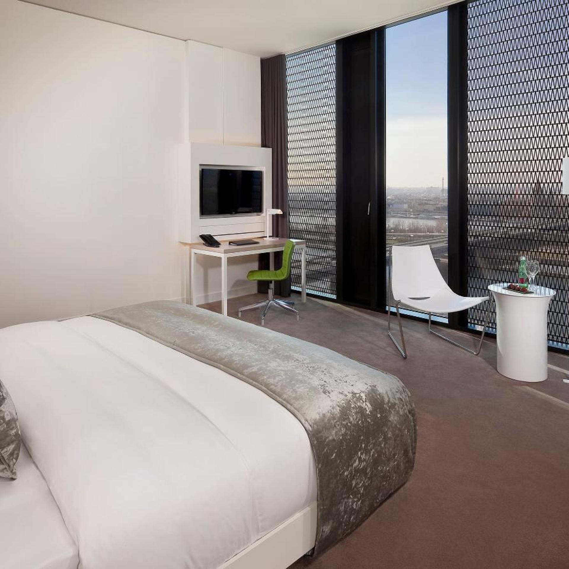 The Level, Executive Lounge Access