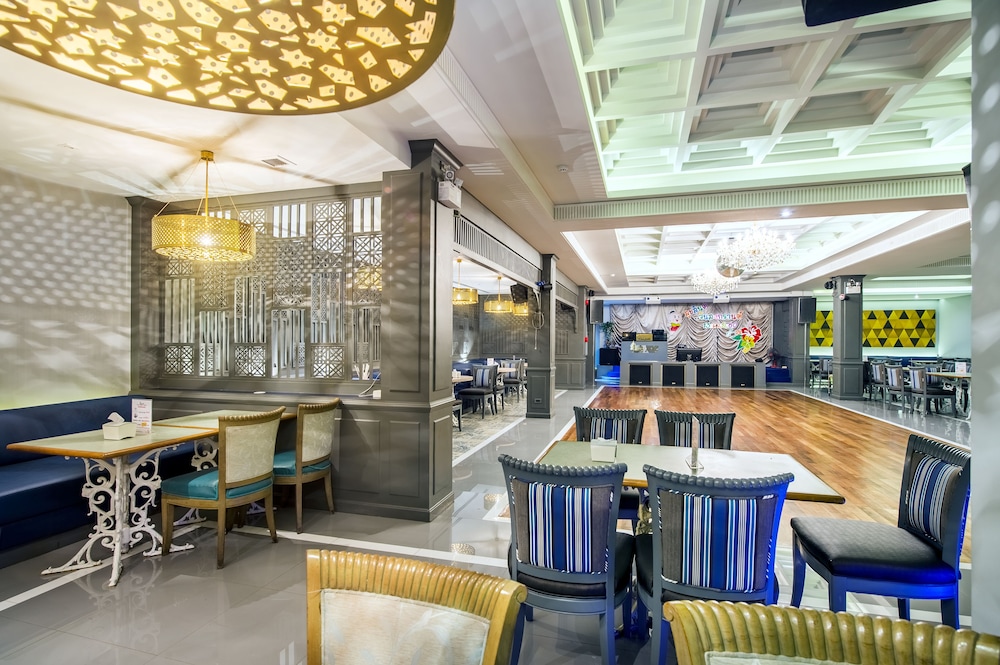 Royal Rattanakosin Hotel 52/63