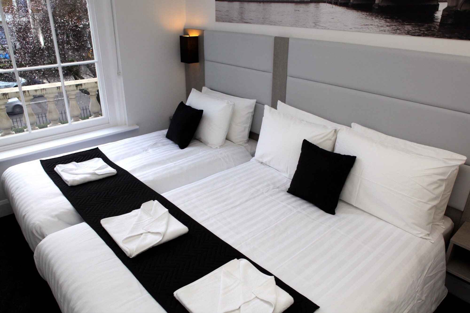 ROOM, TRIPLE