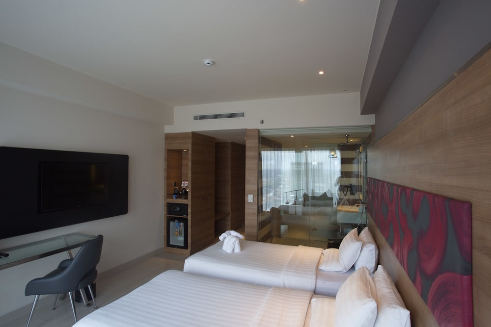 NOVOTEL PEKANBARU 25/67