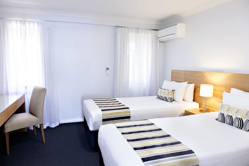Platinum Suites AT Swiss Garden 18/45