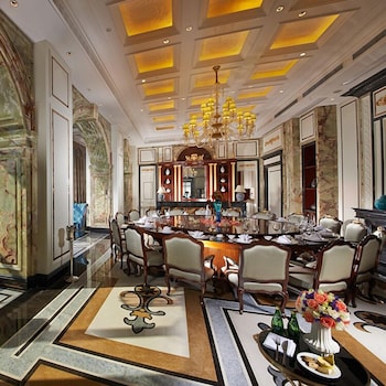 Dongwu New Century Grand Hotel Huzhou 24/31