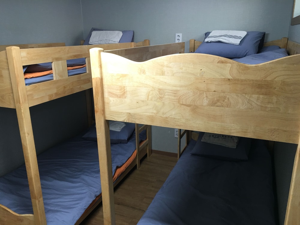 24guesthouse Sinchon 32/33