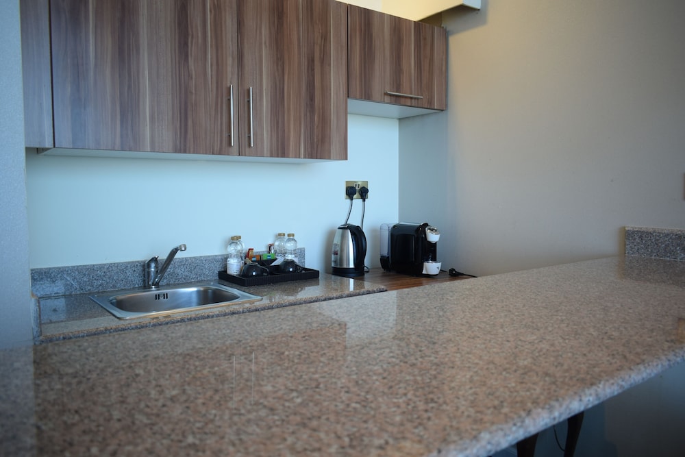 Saraya Corniche Hotel 63/83