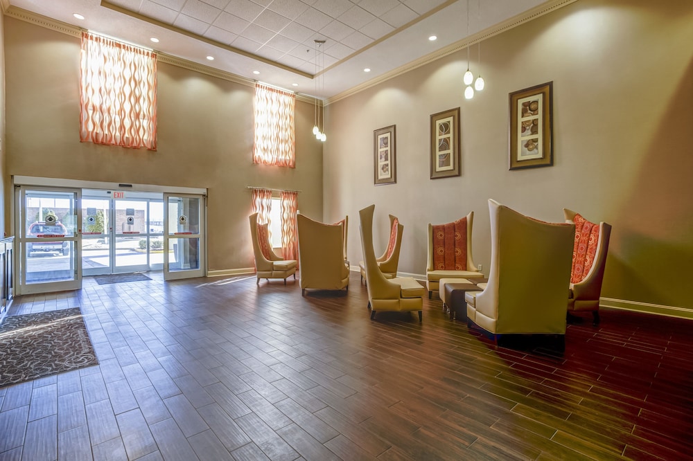 Comfort Suites Richmond, KY 29/43