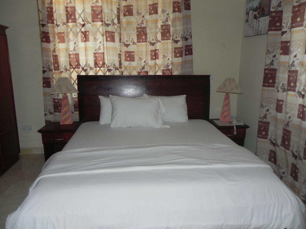 Oriental Hotel North Legon - Adults Only 18/39