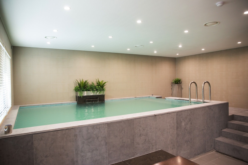 Mate Hotel Bundang 35/50