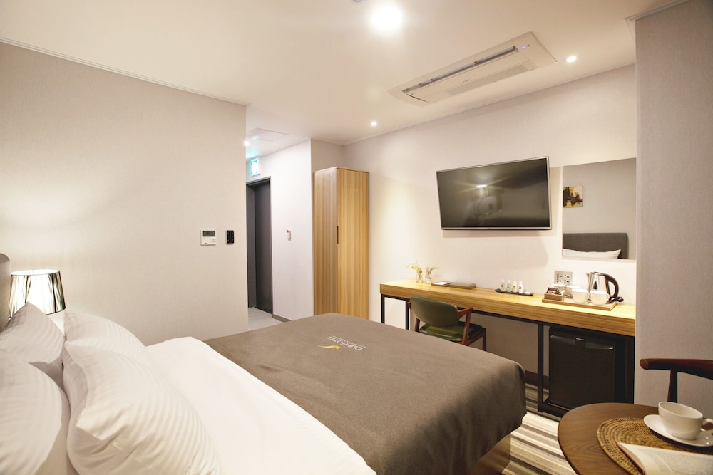 STANDARD, DOUBLE BED