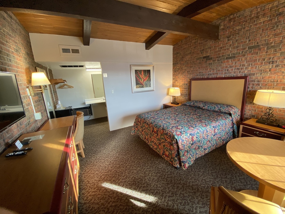 Dunes Inn 20/61
