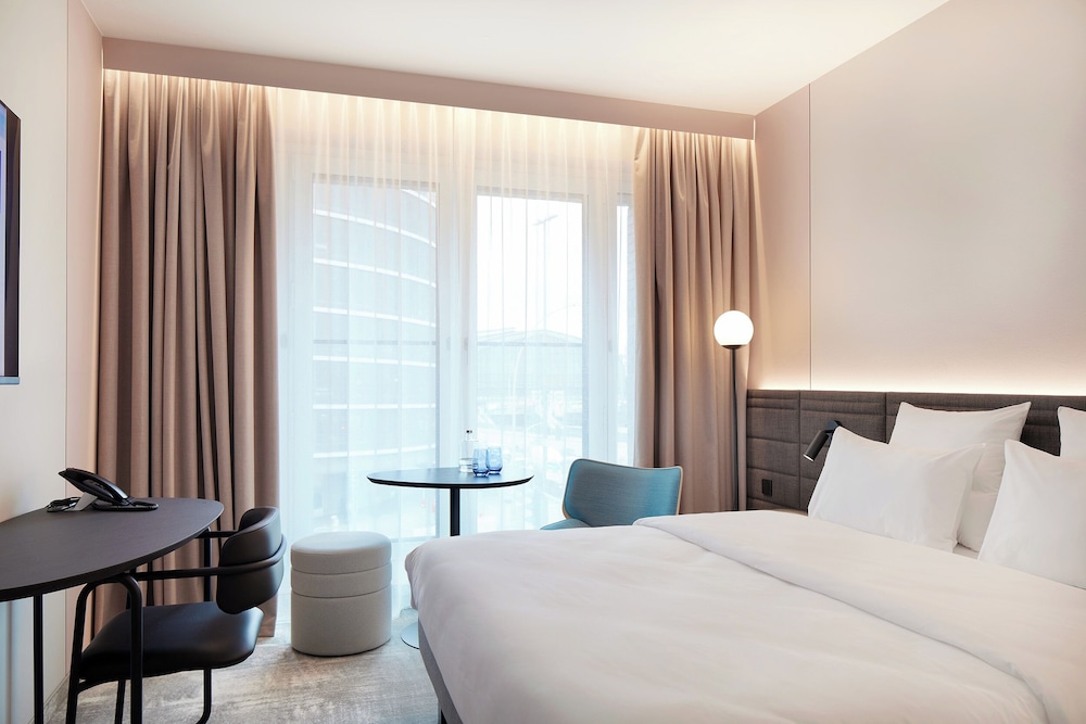 Novotel Hamburg Central Station 16/50