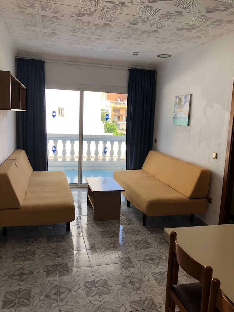 Europa Apartments 13/34