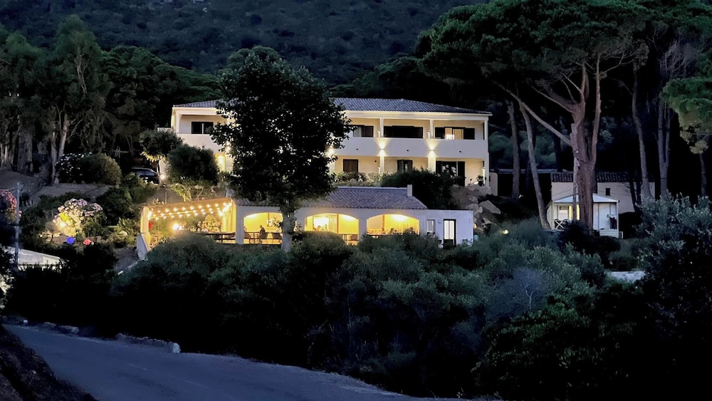 Auberge Ferayola 1/49