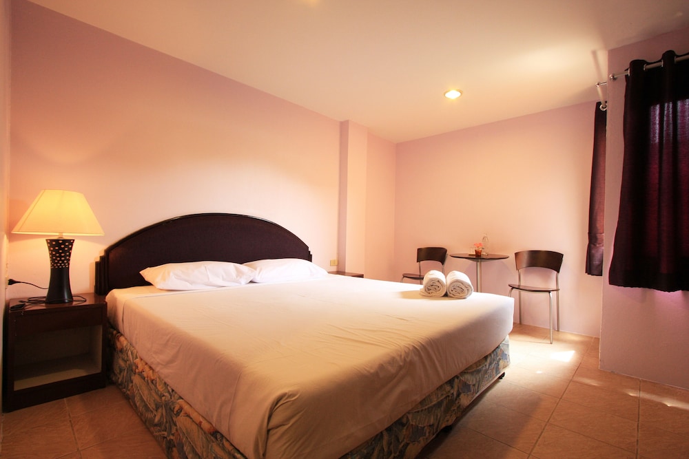 Chaba Chalet Hotel 10/32