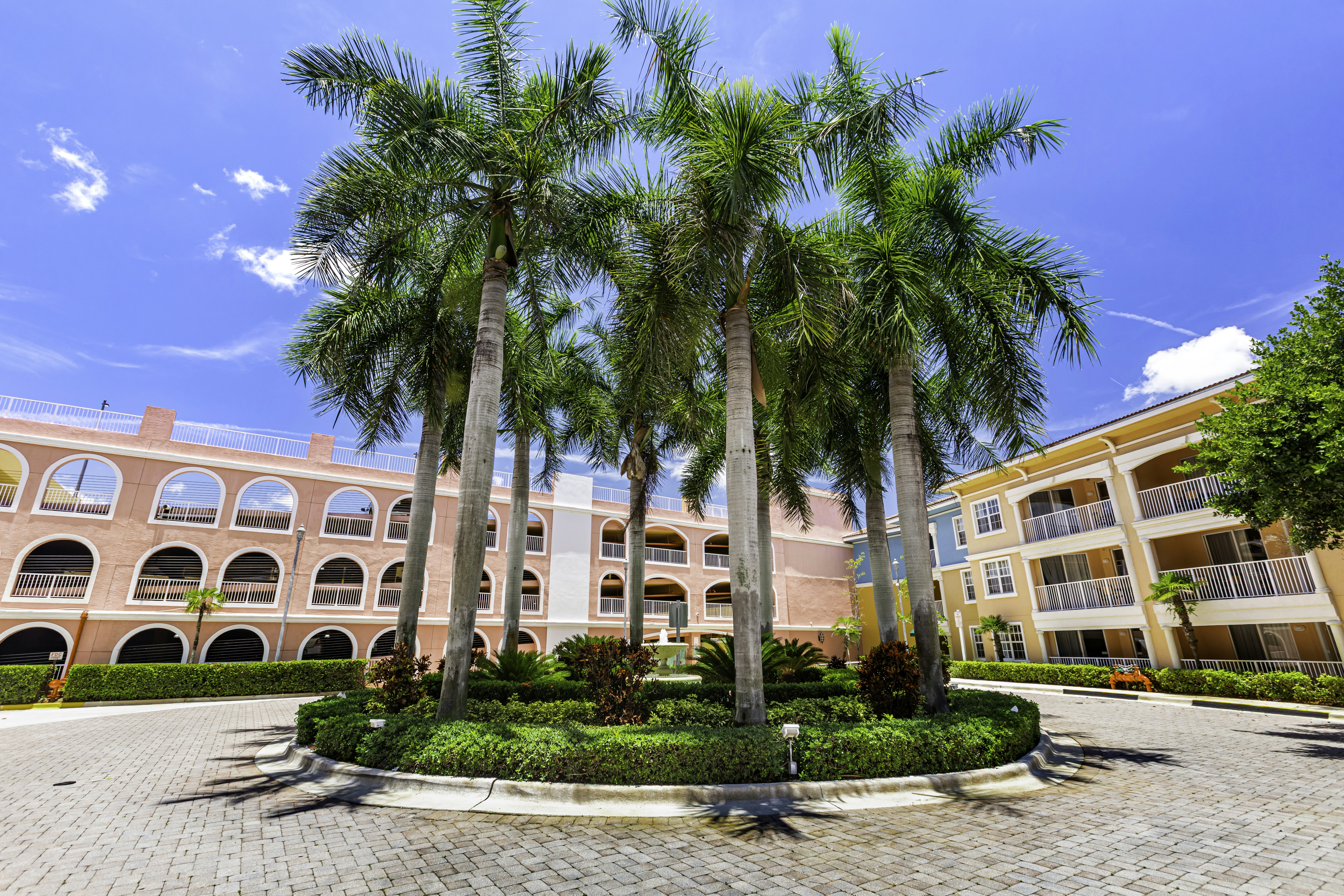 Mizner Place At Weston Town Center 58/69