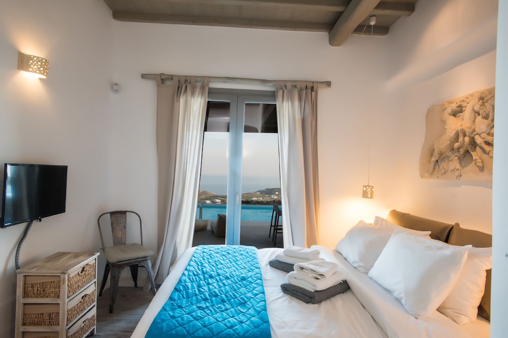 Amallini Suites 9/50