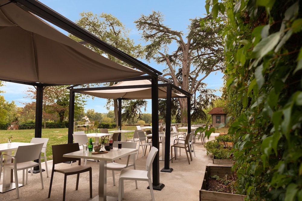 Orleans Parc Hotel 56/73
