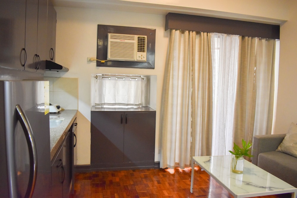 Sunette Tower Suites Makati City Center 13/75
