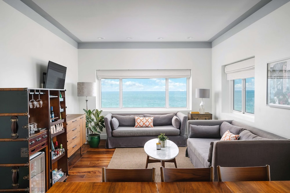 NAUTILUS SONESTA MIAMI BEACH 27/46