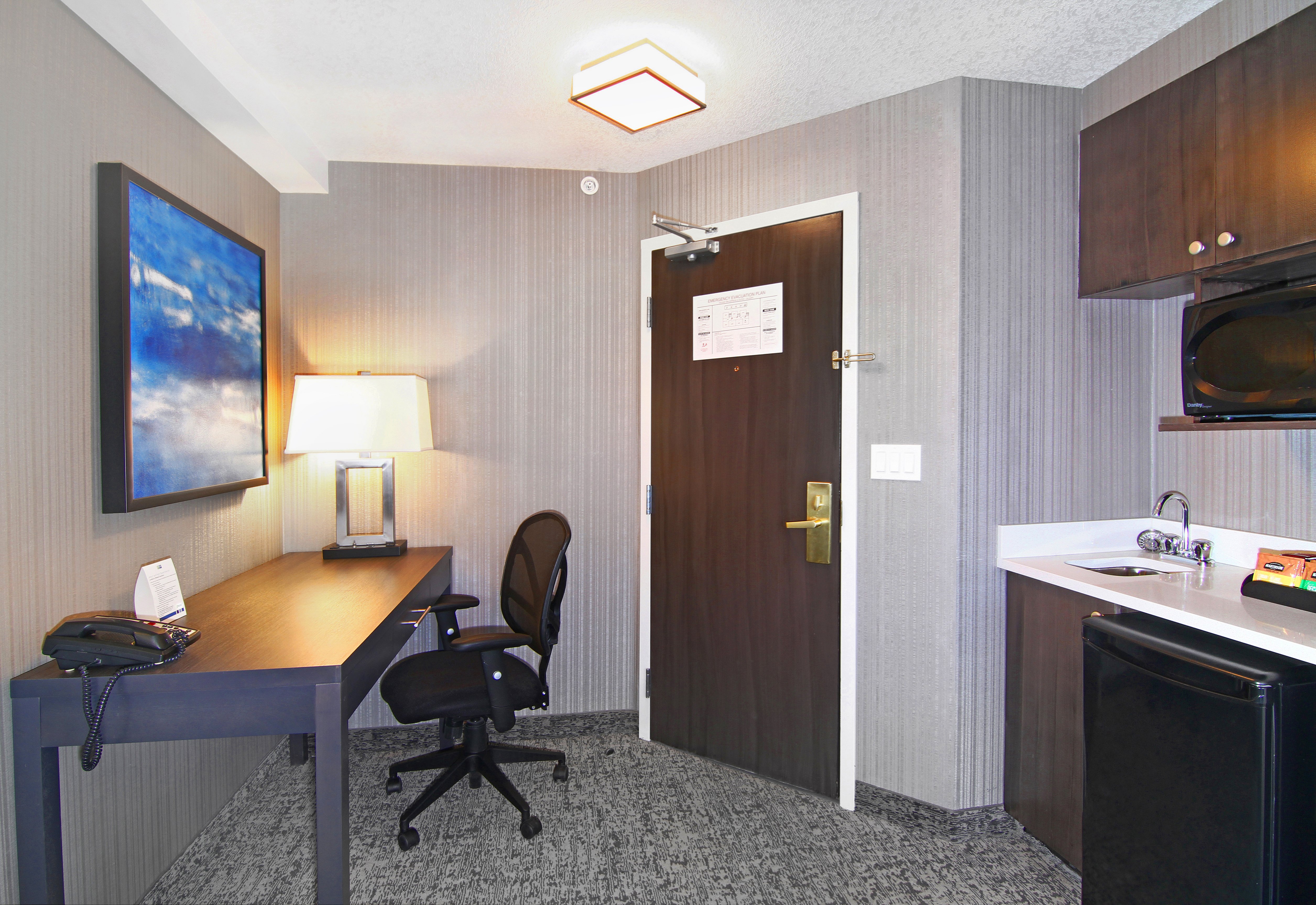 Holiday Inn Express Hotel & Suites Calgary 64/71