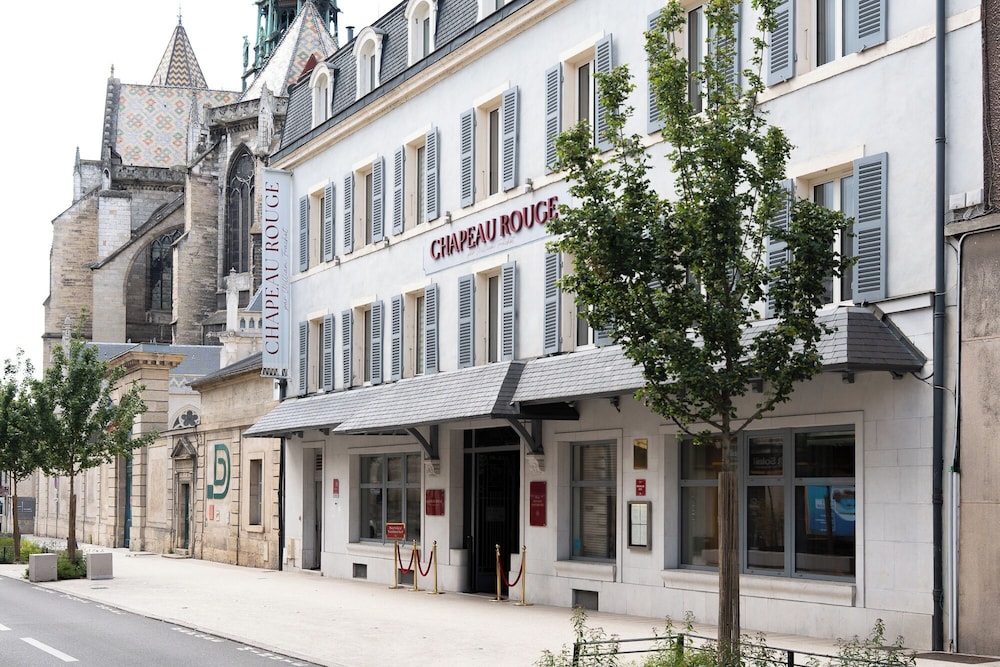 Hostellerie Du Chapeau Rouge 44/49