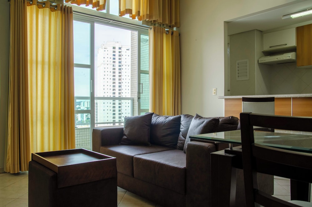 City Hall Flat & Hotel 32/50