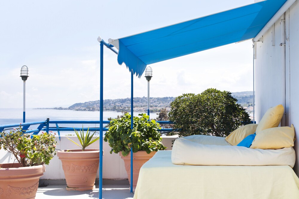 Daphne's Club Hotel Apartments 28/46