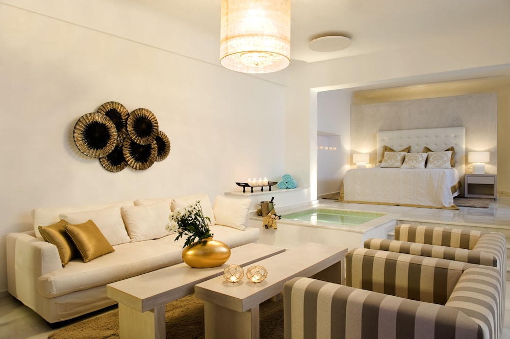 Gold Suites 46/74