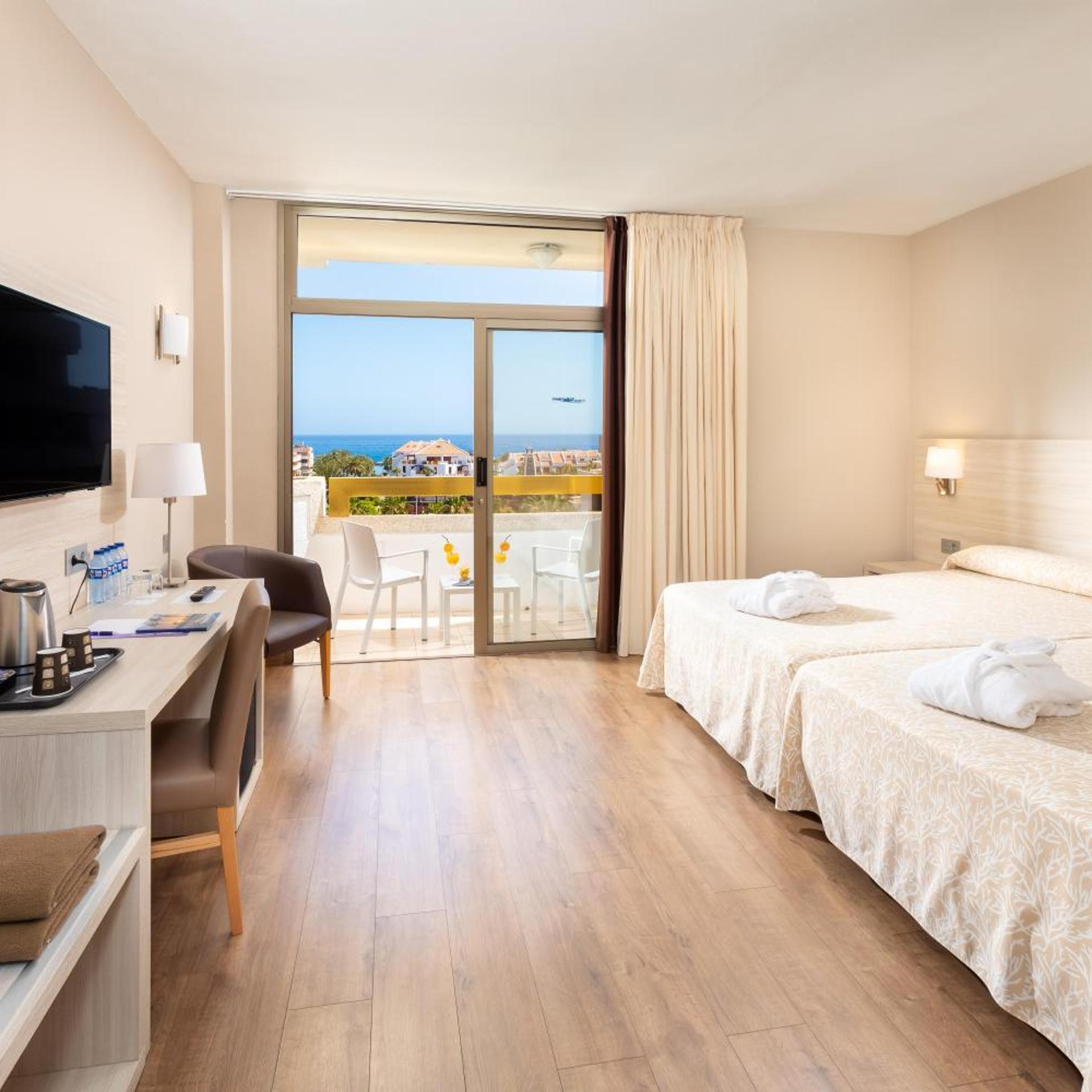 Supeior Room Pool View 2AD