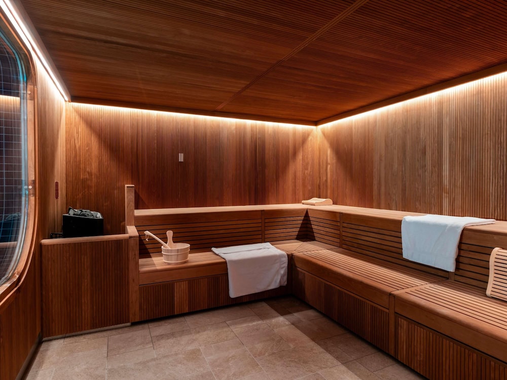 swimming pool spa