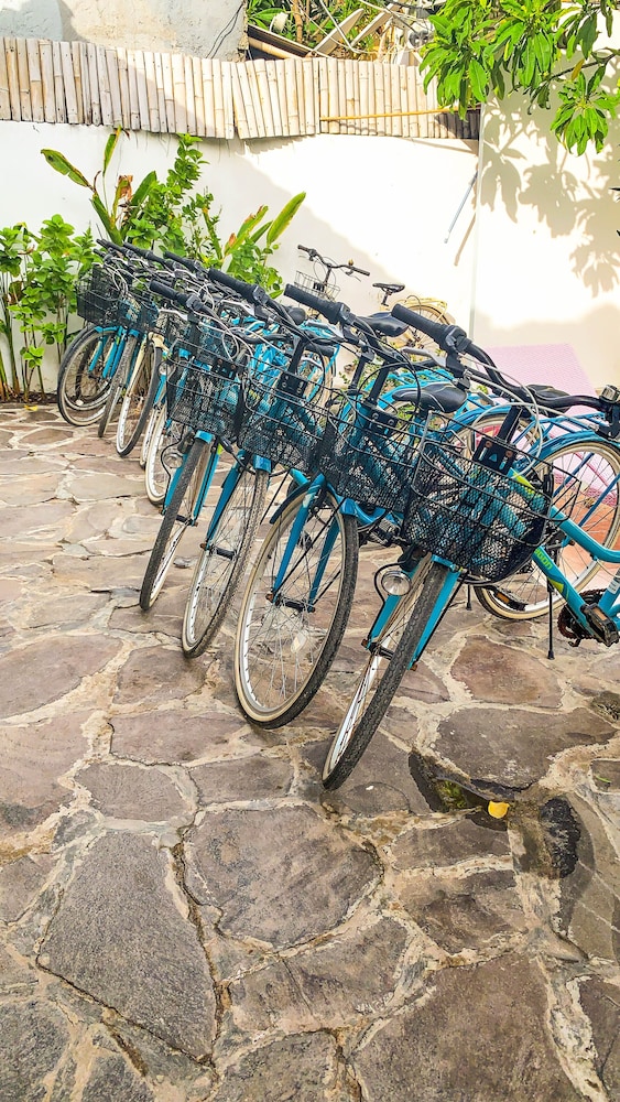 Tir Na Nog Gili Trawangan Accommodation 68/73