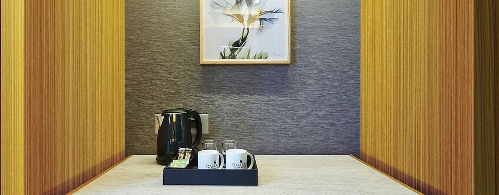 Traum Valley Hotel (ex. Jeongseon Grand Intoraon Hotel) 63/64