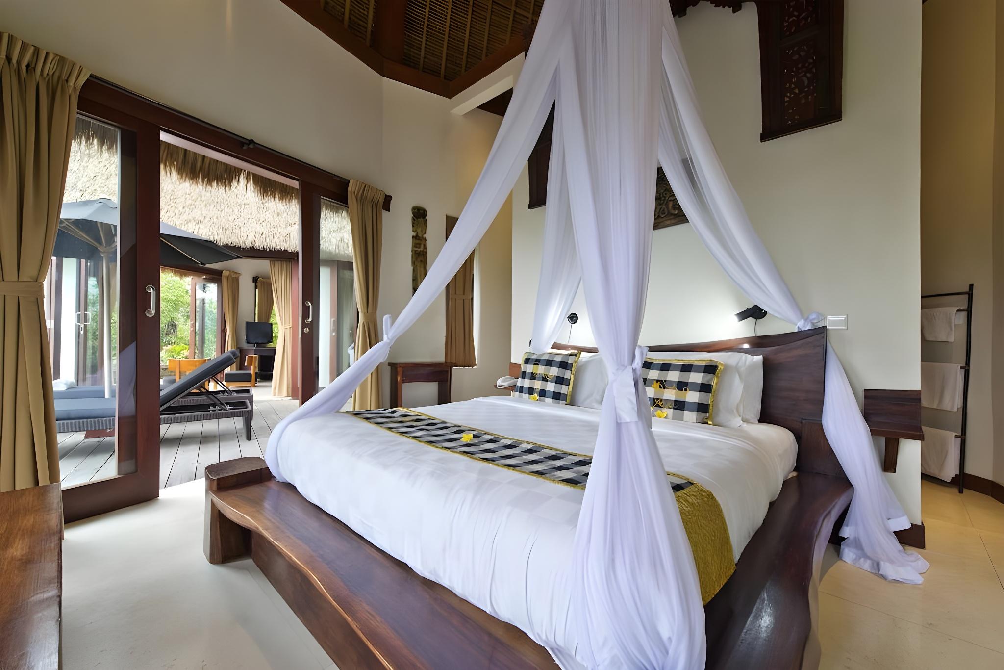 2 Bedrooms, Villa