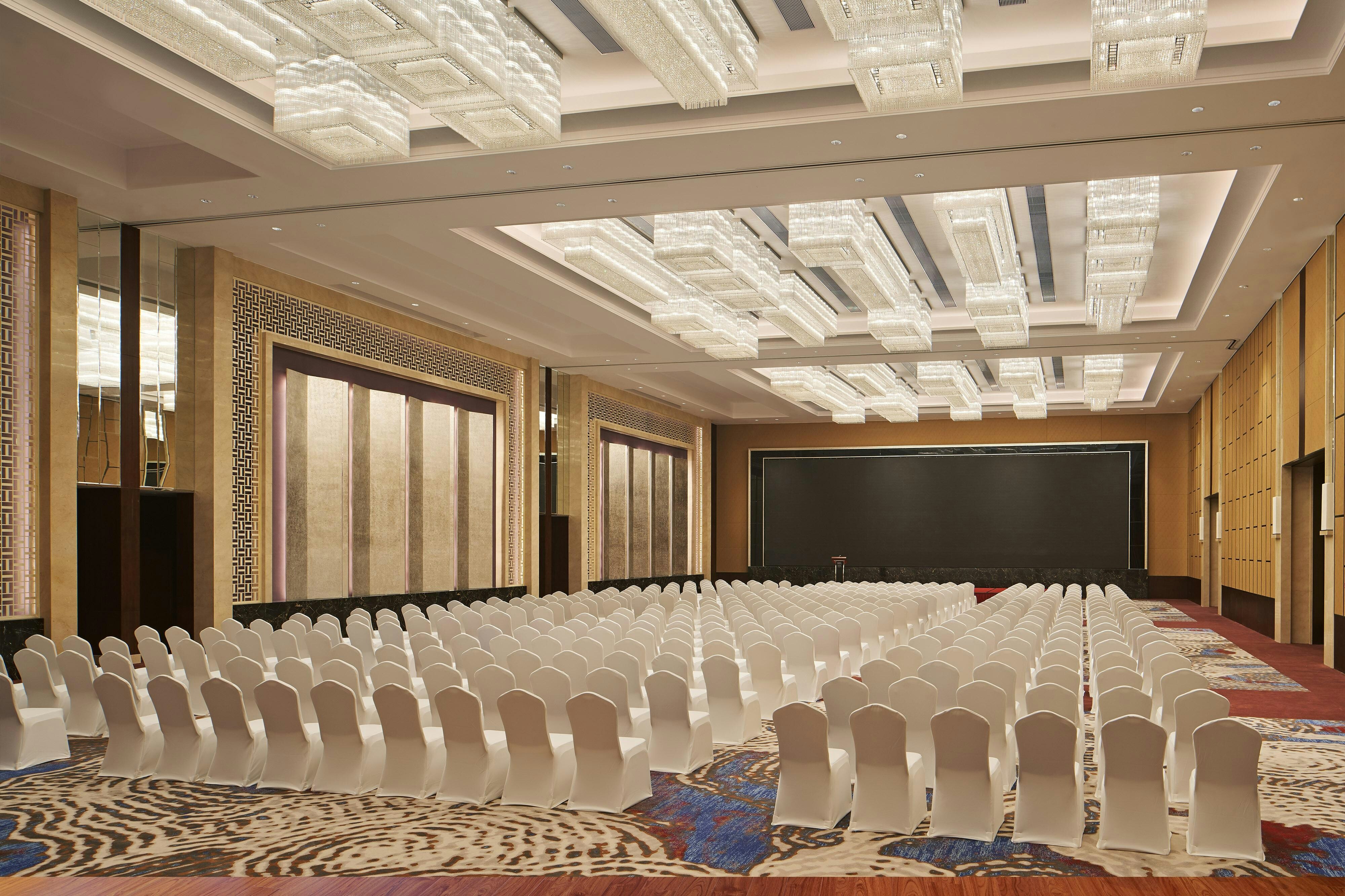 Four Points By Sheraton Guangdong Heshan 35/37