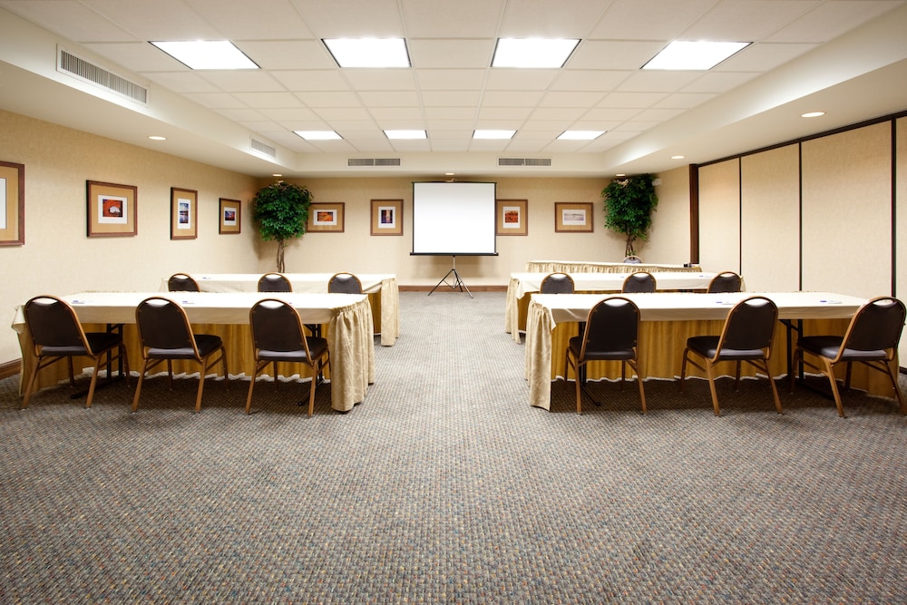 Holiday Inn Express Hotel Suites Salt Lake City Airport East 11/52