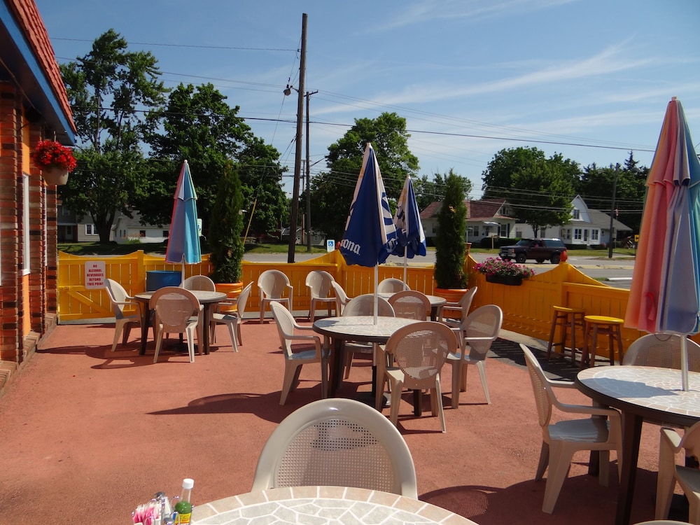 Bellevue Hotel & Suites 57/66