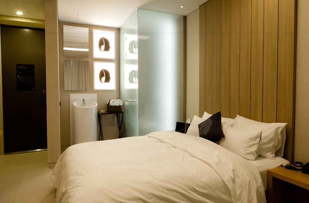 Hotel The Designers Hongdae 34/80