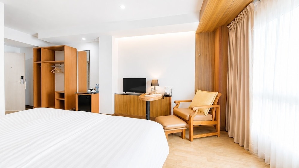 غرفة متصلة ديلوكس بسرير مزدوج وسريرين منفصلين، NJOY Prestige Grand Hotel Don Mueang 3/7