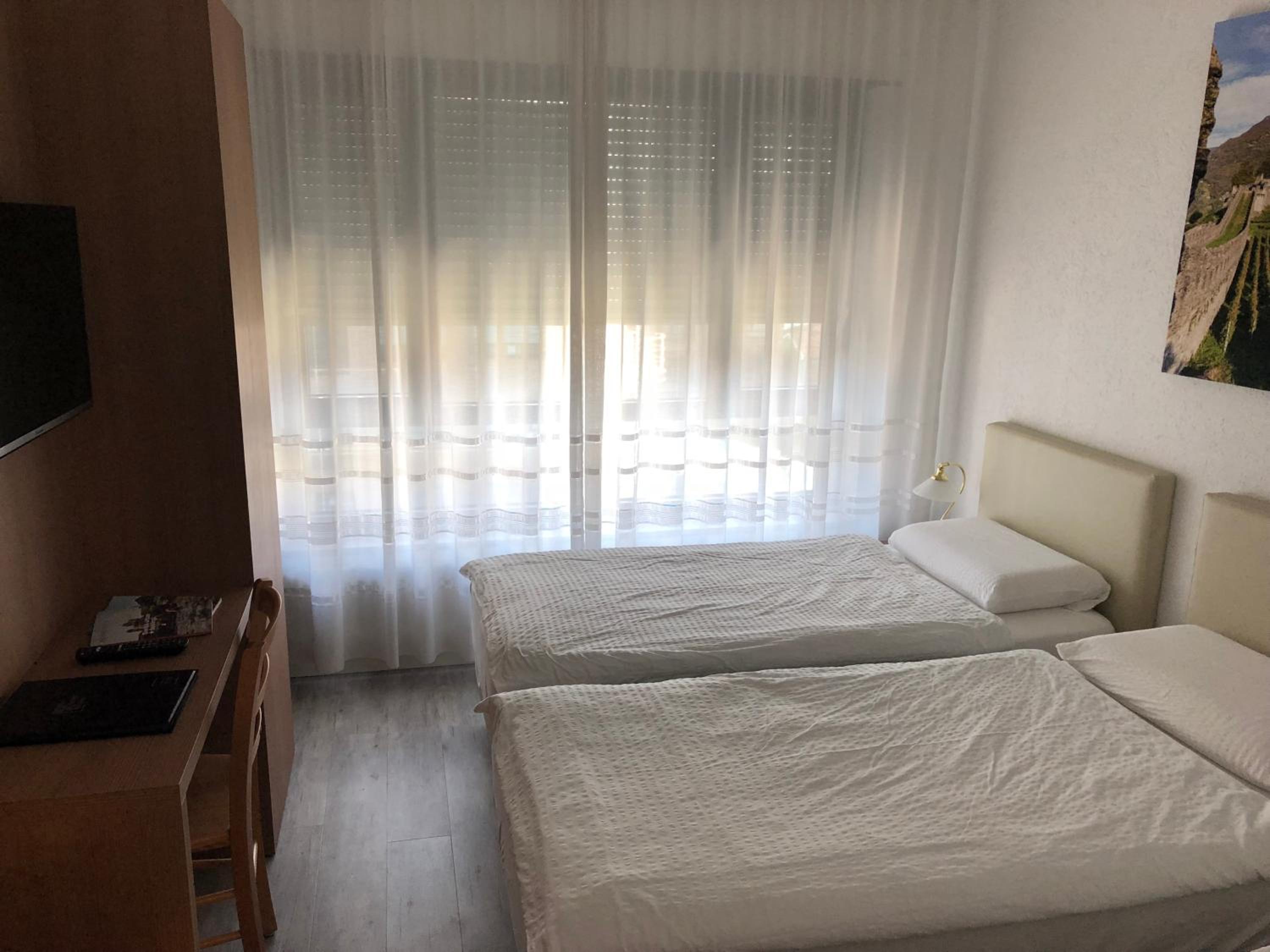 HOTEL CERESIO 12/54